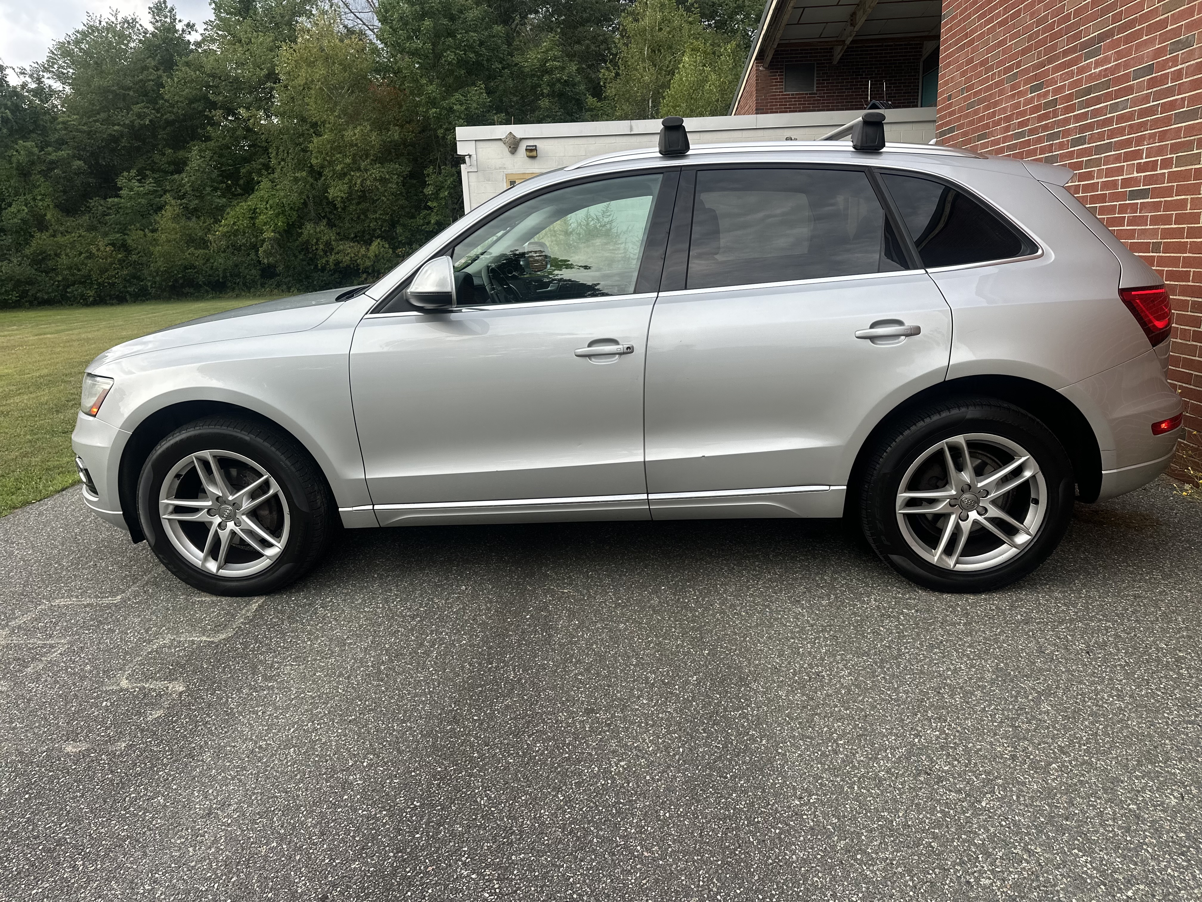 Used 2014 Audi Q5 2.0T Premium Plus w/ Premium Plus Package AWD/4WD image 5
