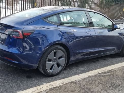 Used 2023 Tesla Model 3 Standard Range image 2