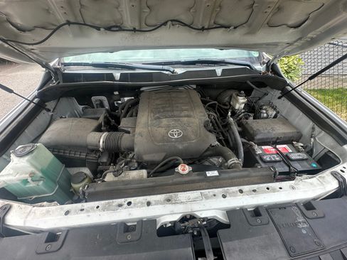 Used 2018 Toyota Tundra SR AWD/4WD image 18