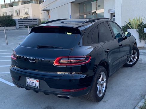 Used 2018 Porsche Macan Sport Edition image 4