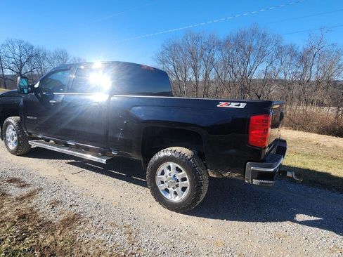 Used 2015 Chevrolet Silverado 2500 LT w/ Z71 Package, Off-Road image 6