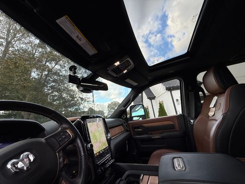 Used 2024 RAM 2500 Limited w/ Towing Technology Group image 24