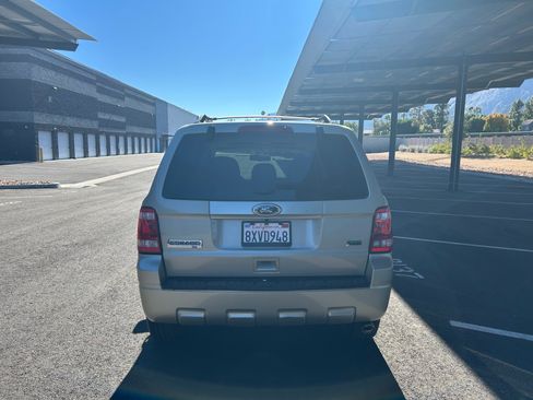 Used 2012 Ford Escape XLT image 9