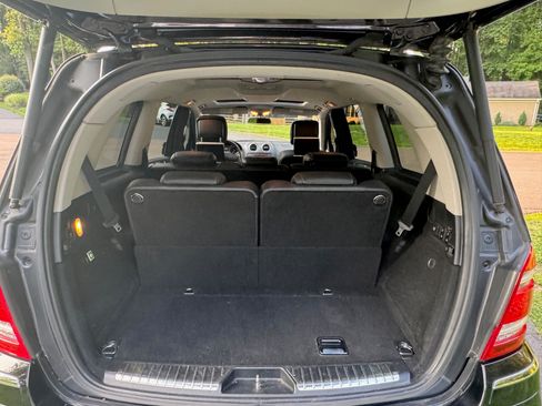Used 2011 Mercedes-Benz GL 550 4MATIC image 18