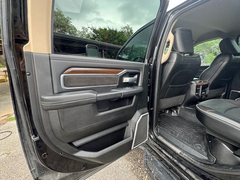 Used 2022 RAM 5500 Laramie AWD/4WD image 24