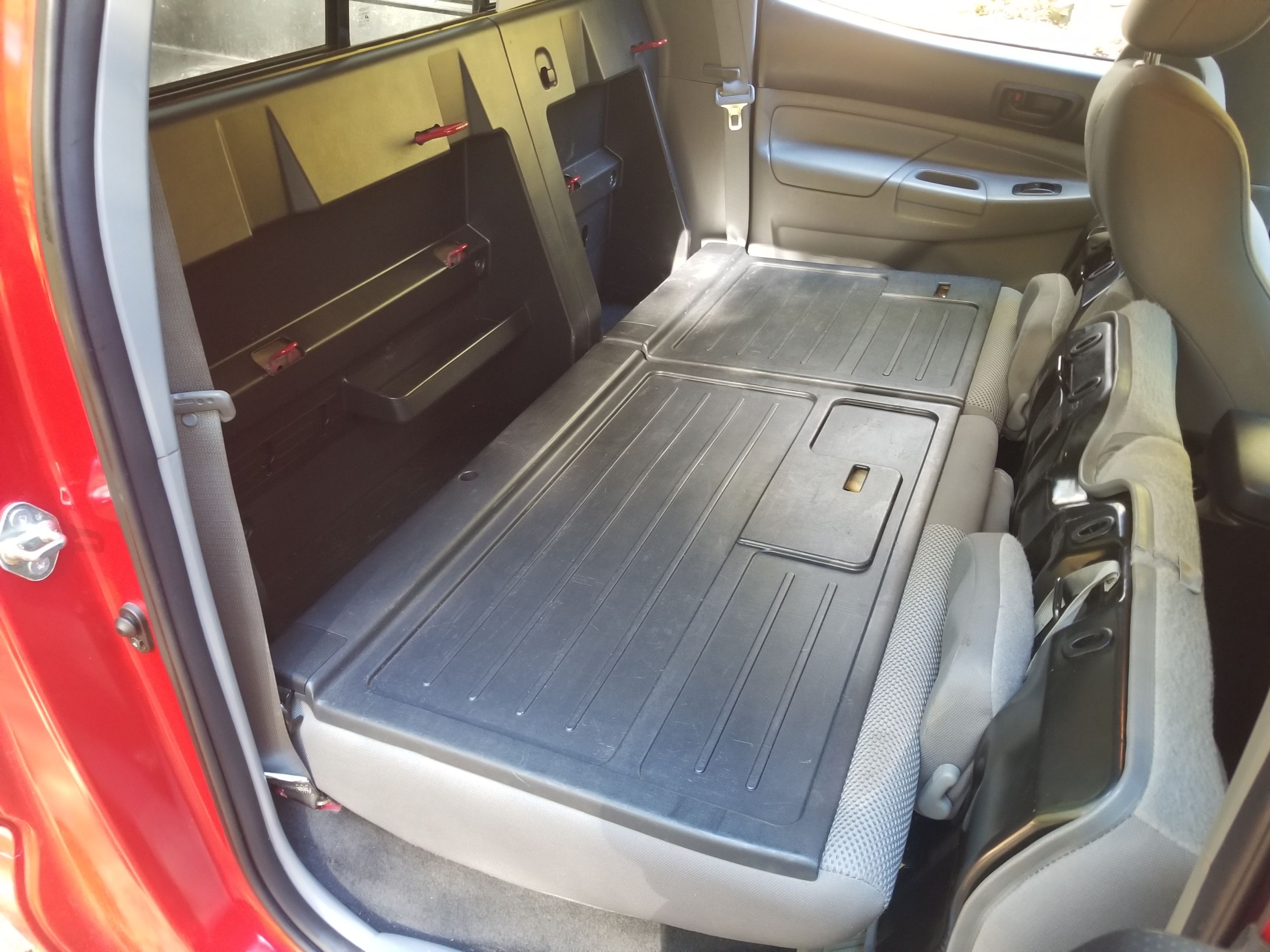 Used 2015 Toyota Tacoma 4x4 Double Cab w/ TRD Sport Package image 8