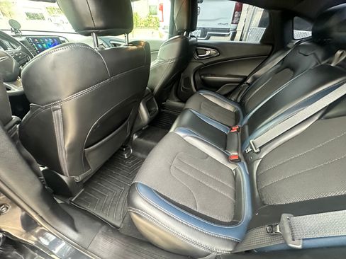 Used 2016 Chrysler 200 S w/ Navigation & Sound Group I image 22