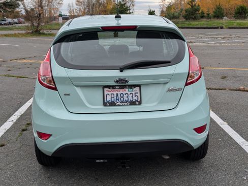 Used 2017 Ford Fiesta SE image 8