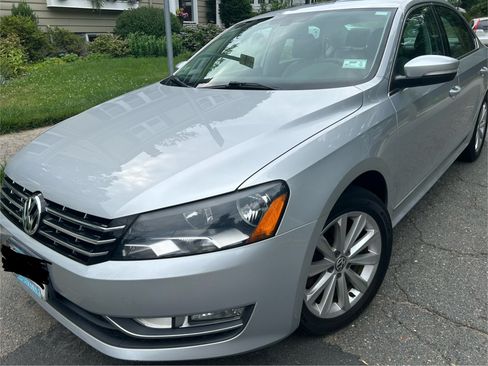 Used 2013 Volkswagen Passat 2.5 SEL Premium image 1