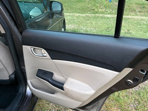 Used 2013 Honda Civic LX image 10