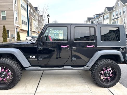 Used 2007 Jeep Wrangler Unlimited X image 1