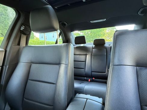 Used 2016 Mercedes-Benz E 350 4MATIC Sedan image 12