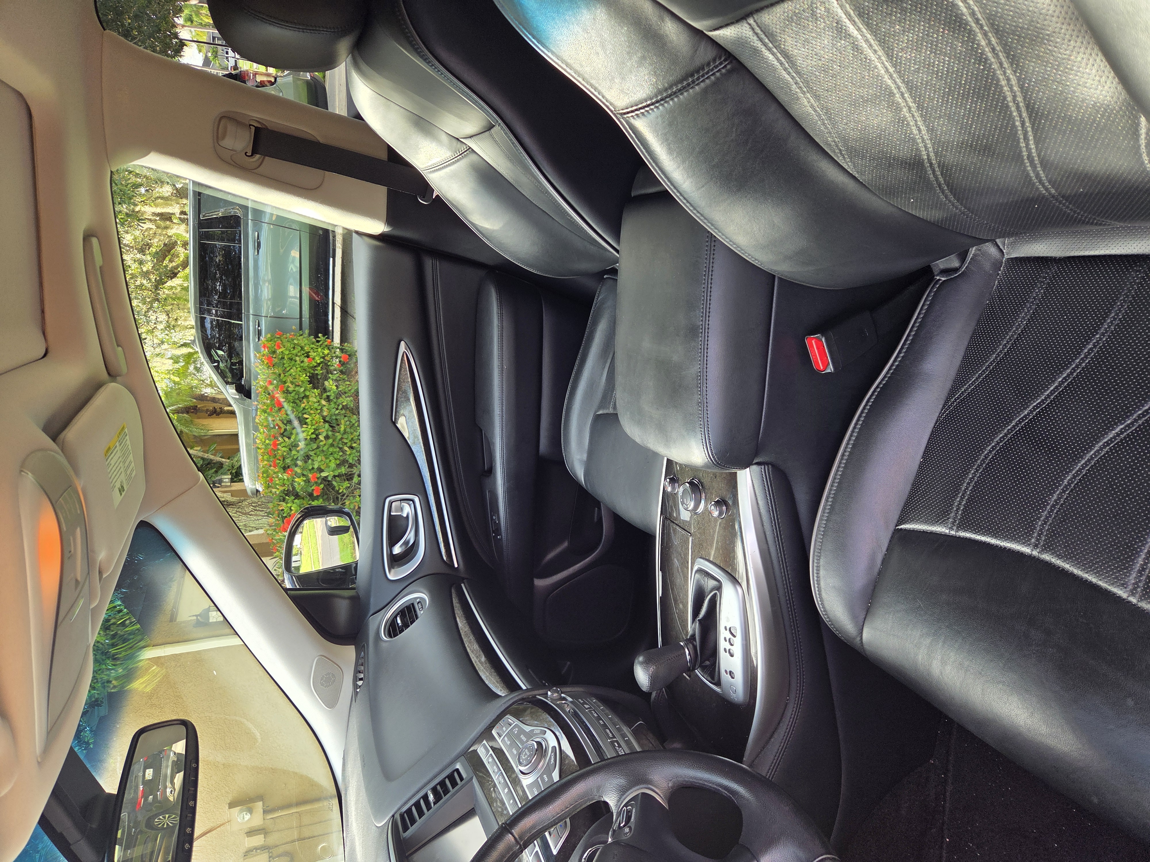 Used 2015 INFINITI QX60 FWD w/ Premium Plus Package image 8