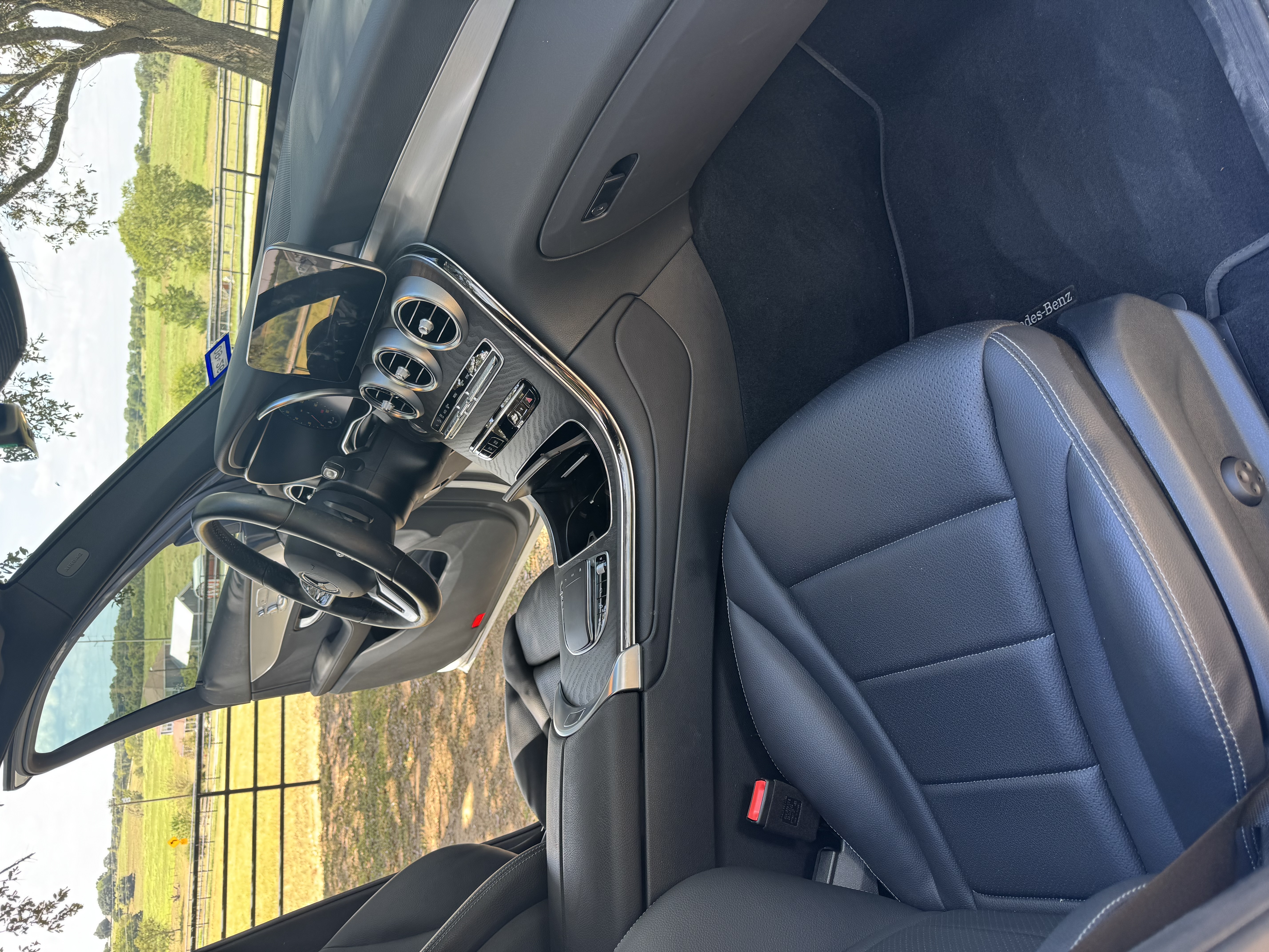 Used 2022 Mercedes-Benz GLC 300 4MATIC image 9