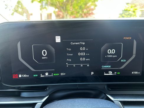 Used 2026 Kia Carnival SX w/ SX Dark Edition Package image 6