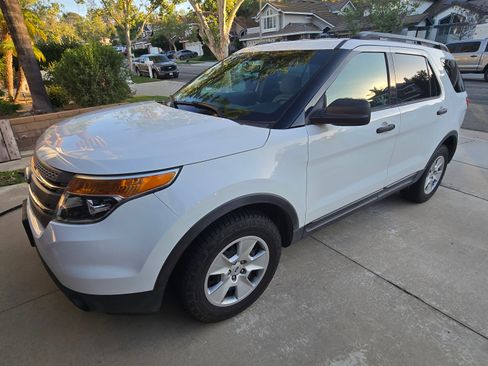 Used 2014 Ford Explorer FWD image 1