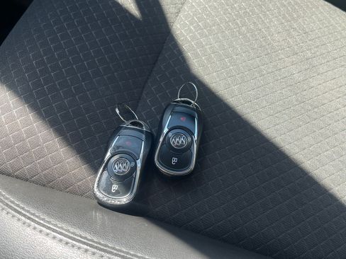 Used 2019 Buick Encore Preferred image 8