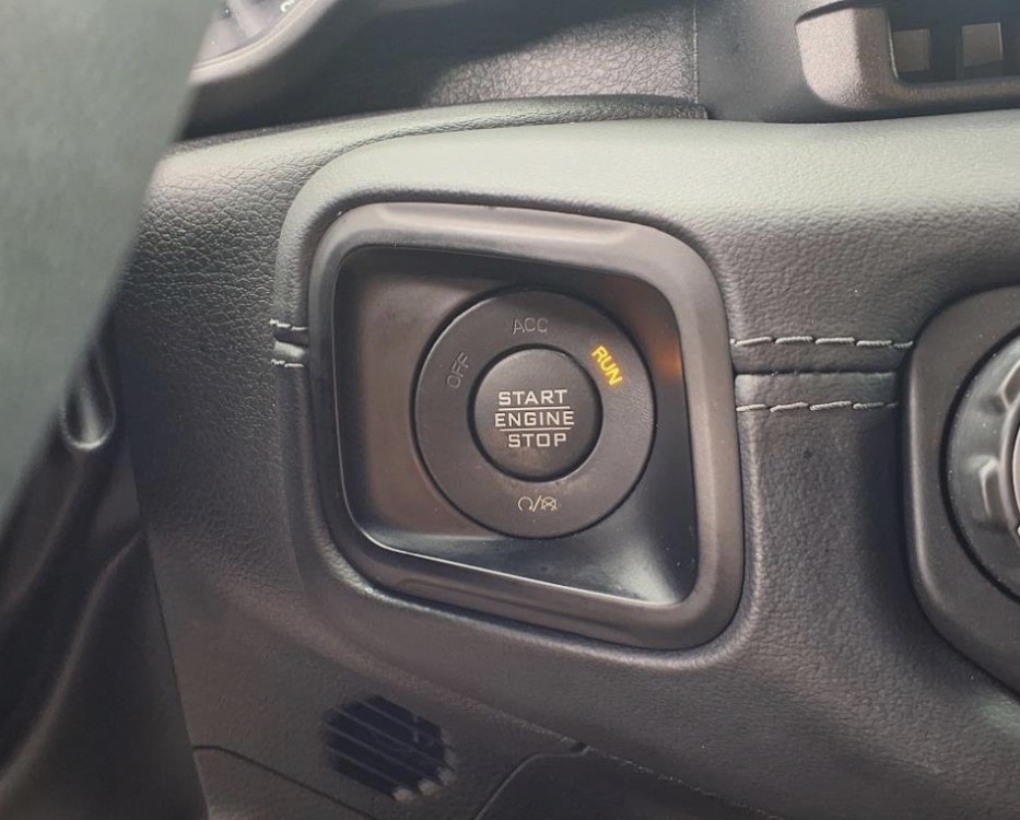 Used 2024 Jeep Wrangler High Altitude AWD/4WD image 23