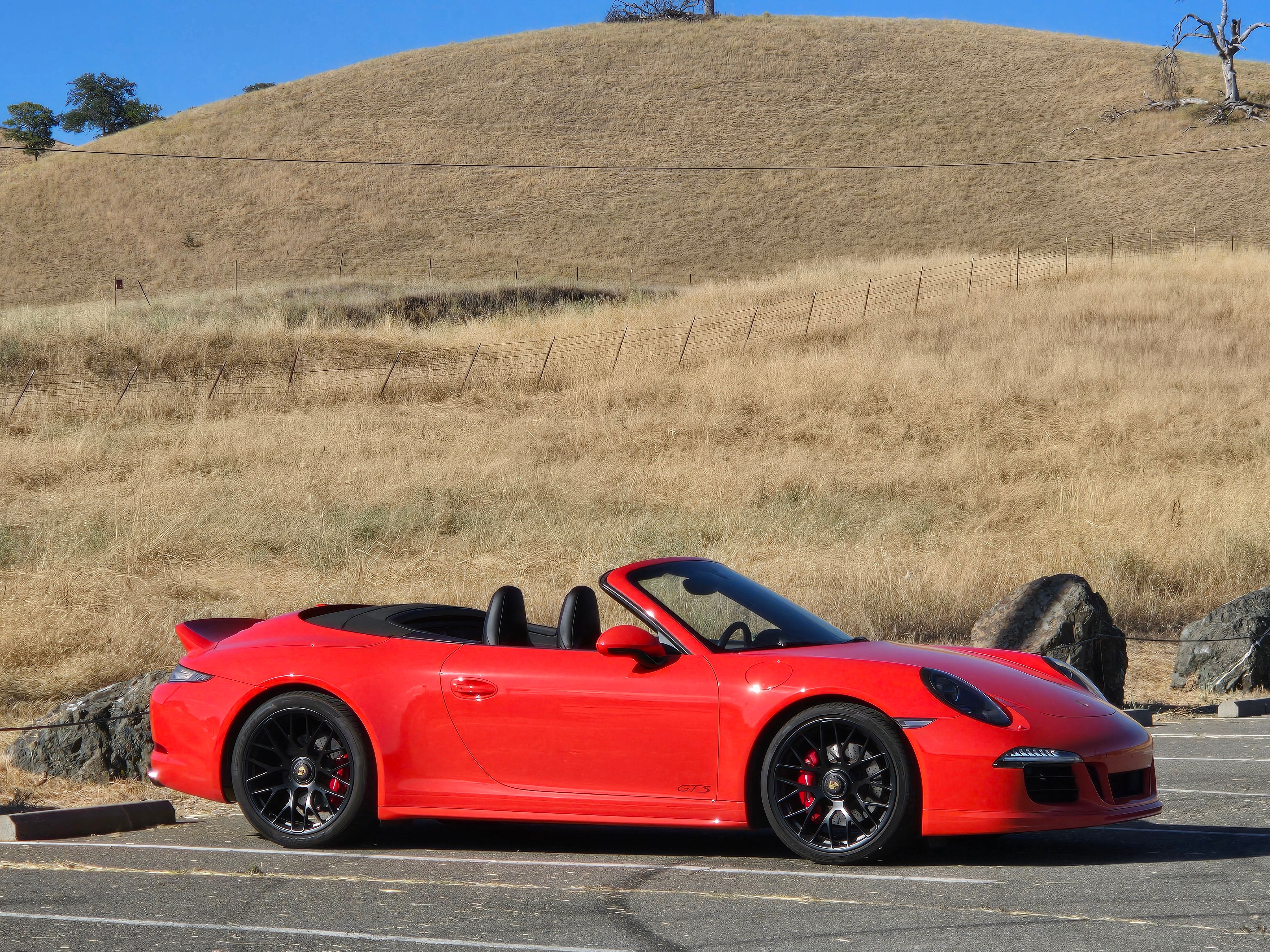 Used 2016 Porsche 911 Cabriolet image 1