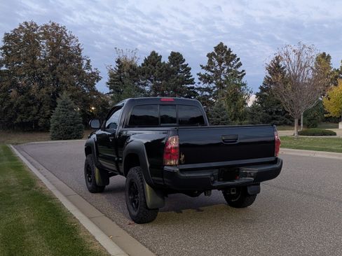 Used 2014 Toyota Tacoma 4x4 Regular Cab image 8