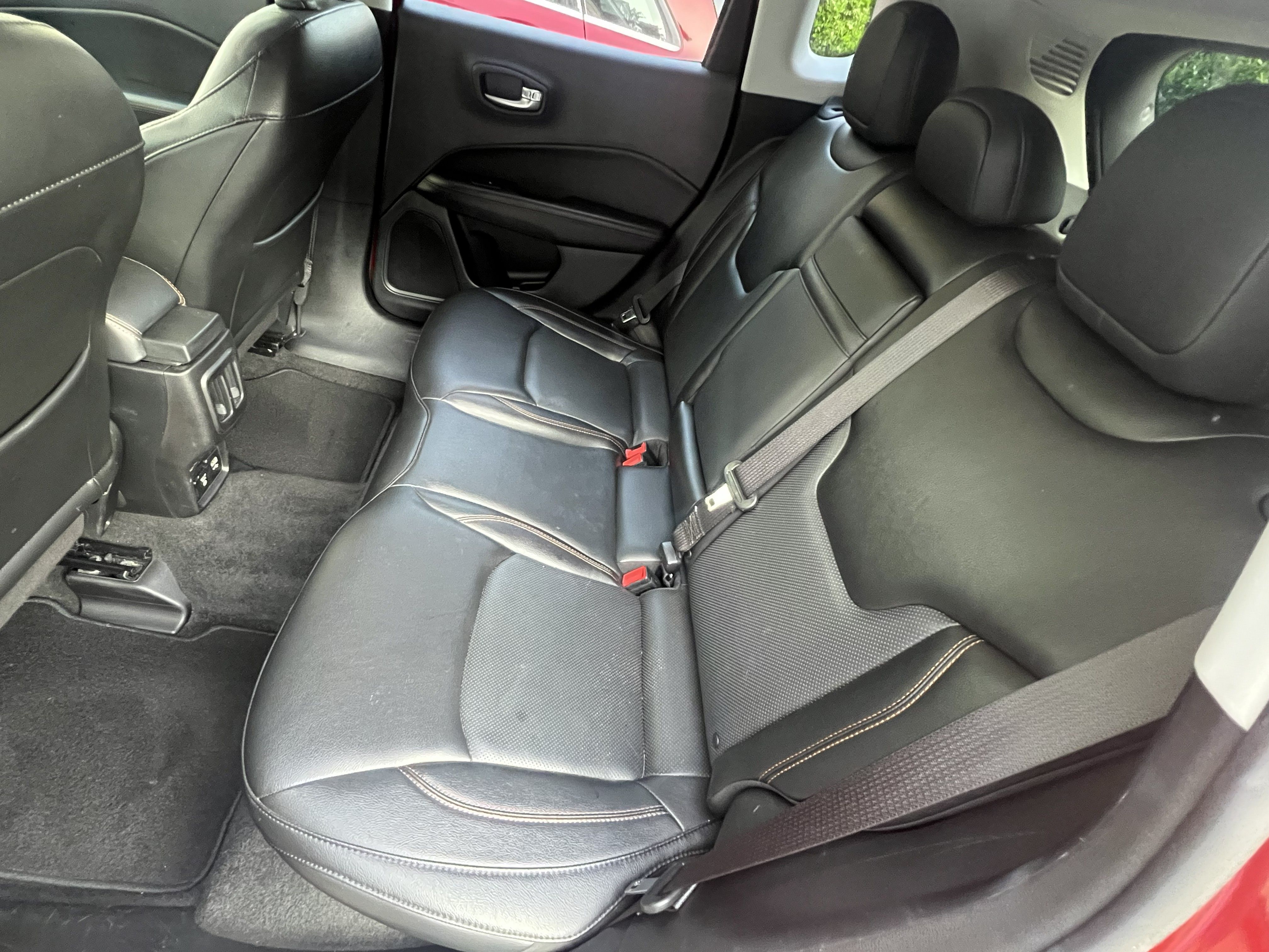 Used 2018 Jeep Compass Limited w/ Navigation Group FWD image 12