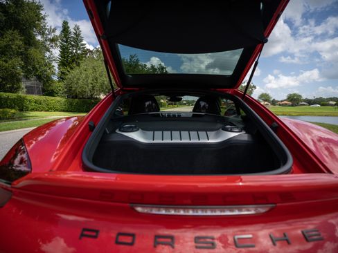 Used 2016 Porsche Cayman GT4 image 10