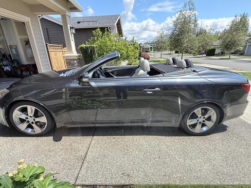 Used 2011 Lexus IS 350C w/ Luxury Pkg RWD image 2