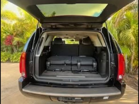 Used 2013 Cadillac Escalade Platinum image 10