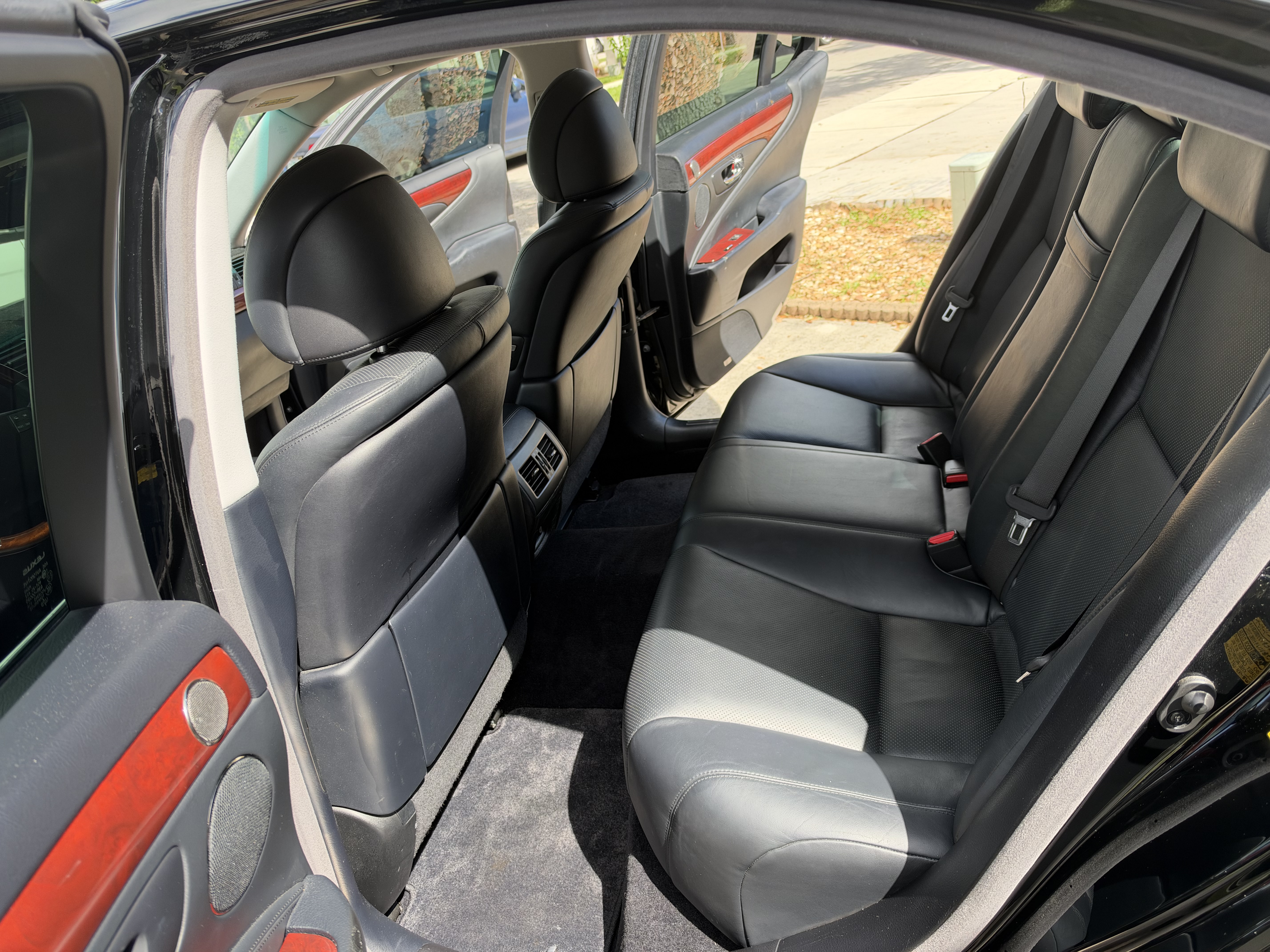Used 2008 Lexus LS 460 RWD image 24