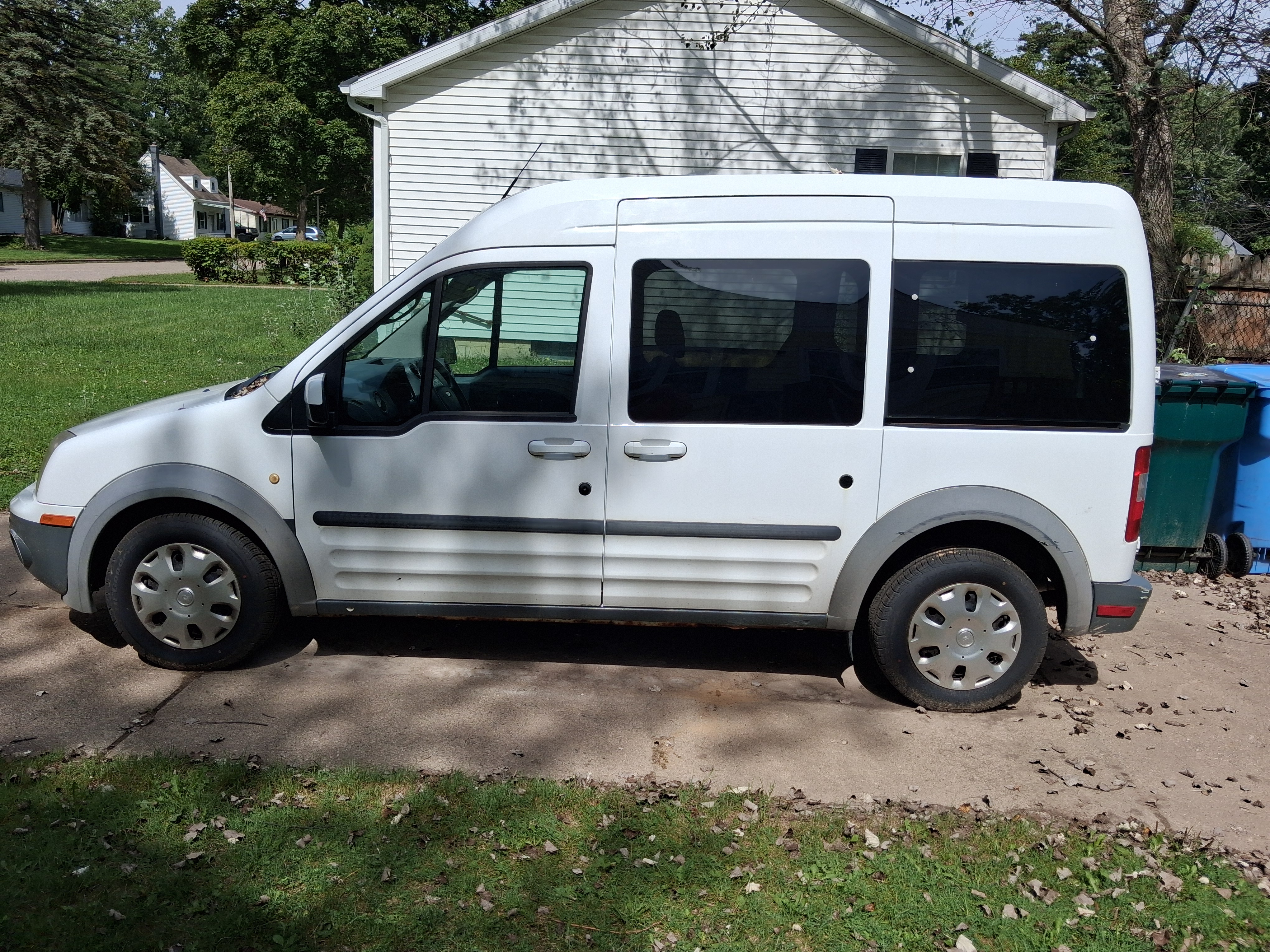 Used 2012 Ford Transit Connect XLT Premium FWD image 15