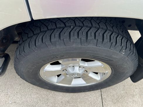 Used 2006 Toyota 4Runner Sport AWD/4WD image 2