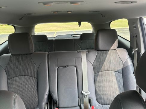 Used 2015 Chevrolet Traverse LS image 9