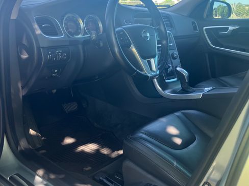 Used 2013 Volvo S60 T5 AWD/4WD image 10