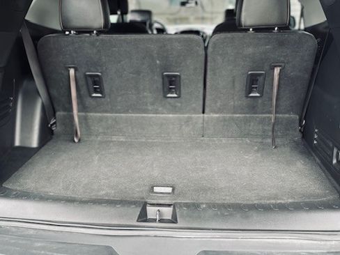 Used 2018 Chevrolet Traverse LT image 10