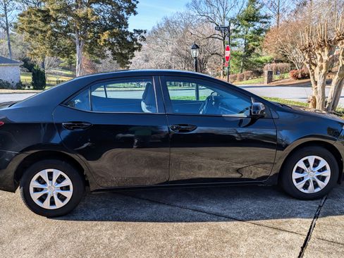 Used 2016 Toyota Corolla L image 4