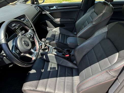 Used 2017 Volkswagen GTI Autobahn FWD image 4