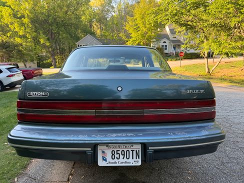 Used 1995 Buick Century Custom image 4