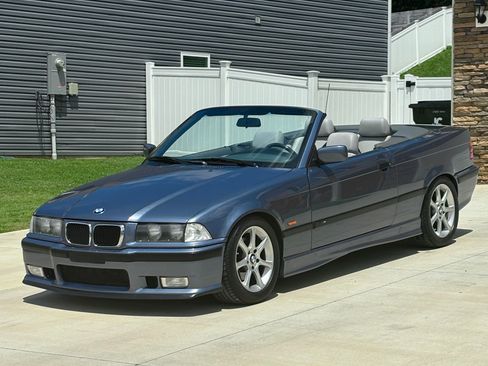 Used 1999 BMW 328i Convertible RWD image 1