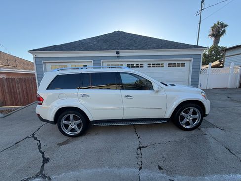 Used 2009 Mercedes-Benz GL 550 4MATIC image 5