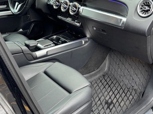 Used 2021 Mercedes-Benz GLB 250 4MATIC image 12