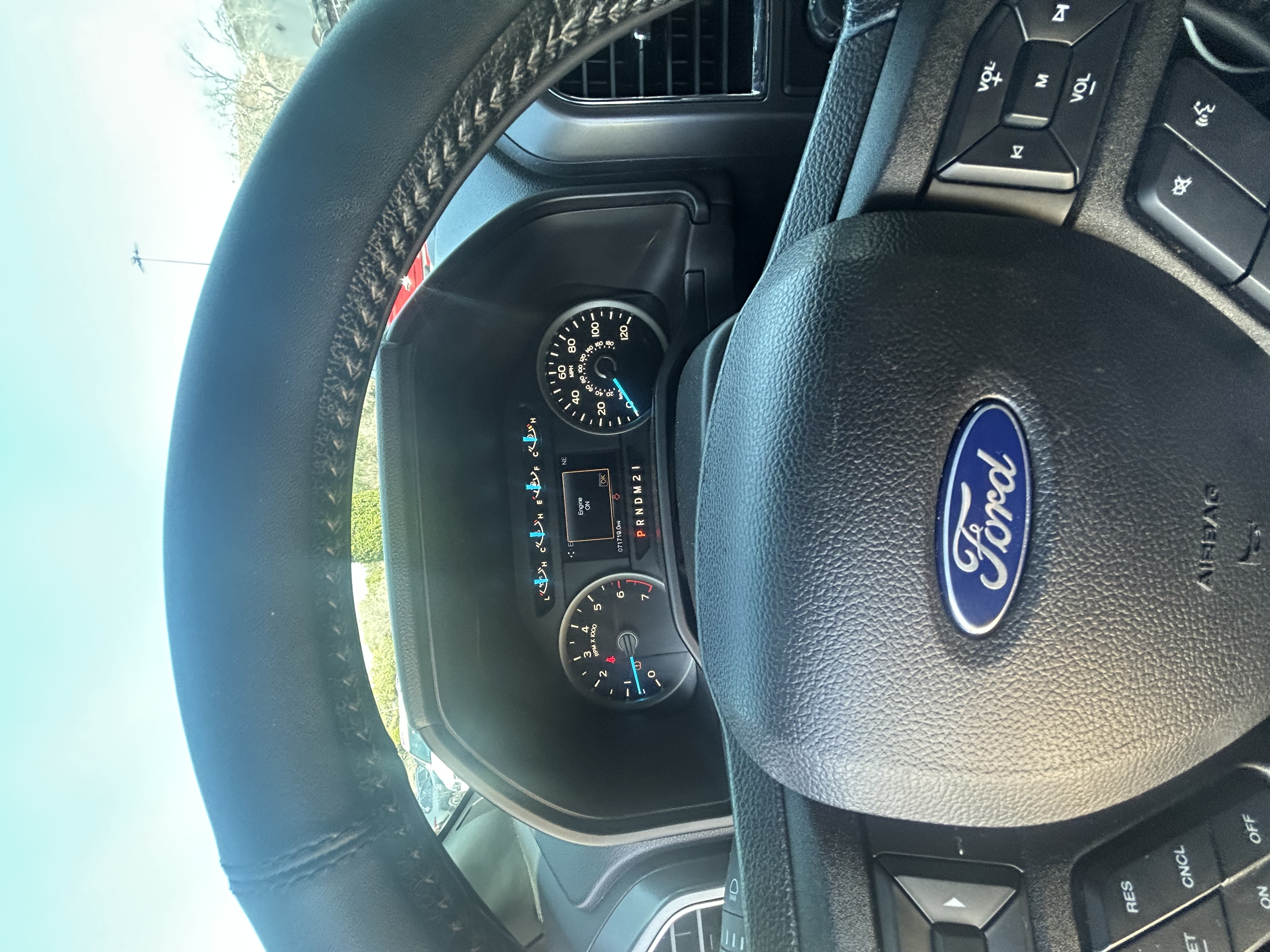 Used 2016 Ford F150 XLT w/ Equipment Group 302A Luxury AWD/4WD image 12