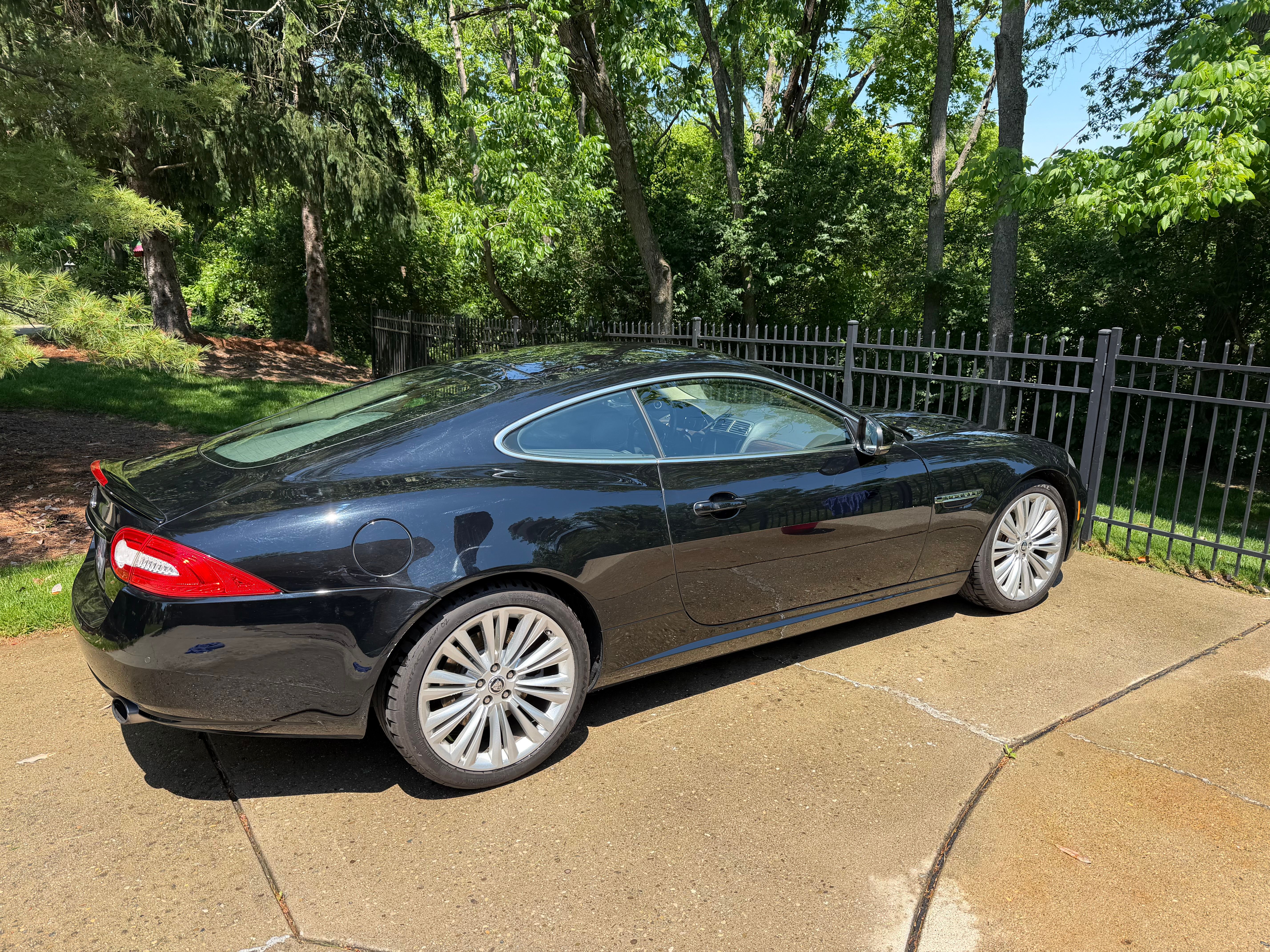 Used 2012 Jaguar XK Coupe RWD image 12