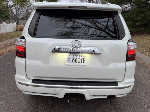 Used 2016 Toyota 4Runner Limited image 5