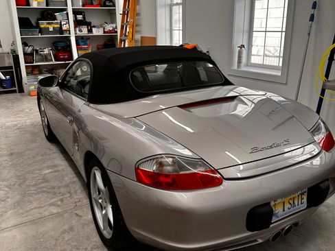 Used 2004 Porsche Boxster S image 8