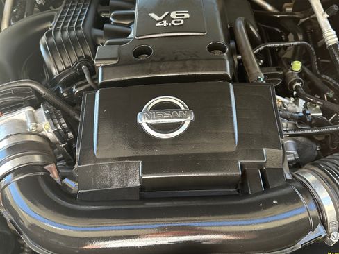 Used 2018 Nissan Frontier SV image 15