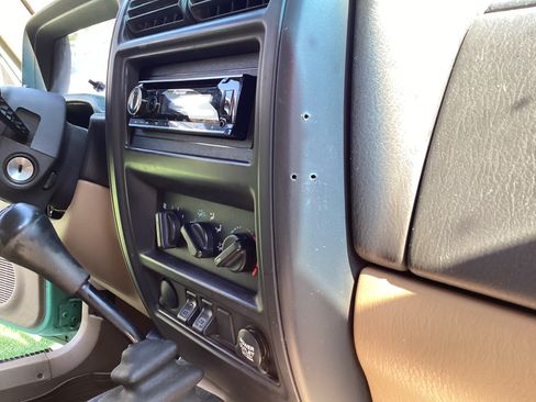 Used 1999 Jeep Cherokee SE AWD/4WD image 13