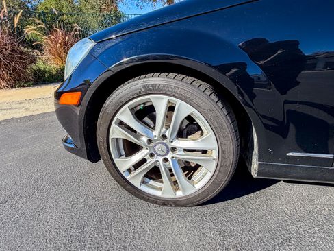 Used 2012 Mercedes-Benz C 300 4MATIC Sedan image 19