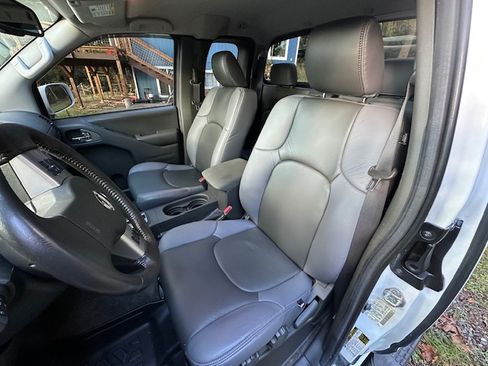 Used 2017 Nissan Frontier PRO-4X w/ Pro-4x Graphics Package image 20