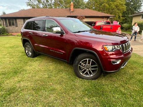 Used 2020 Jeep Grand Cherokee Limited image 6