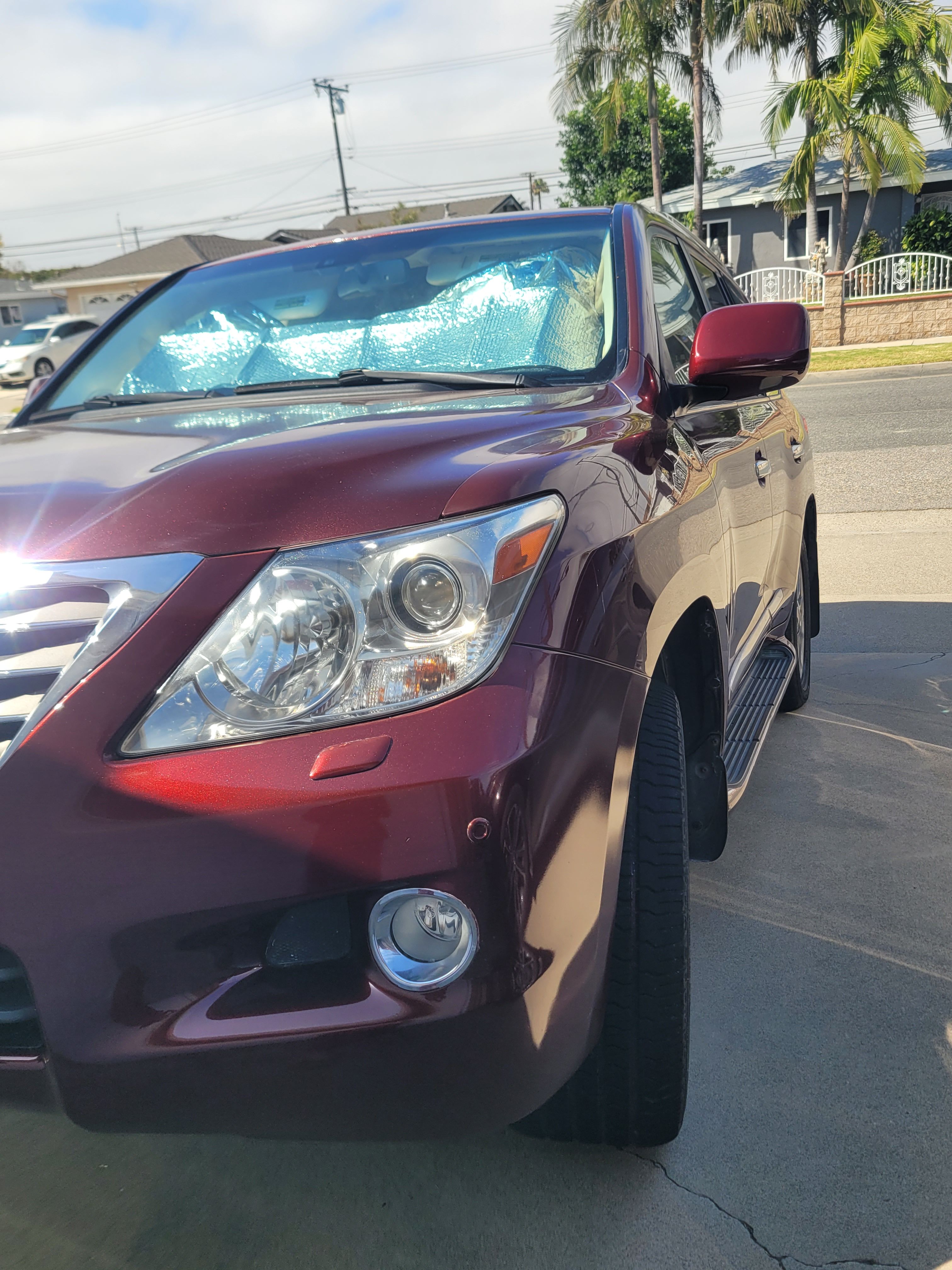 Used 2011 Lexus LX 570 4WD w/ Luxury Pkg image 4